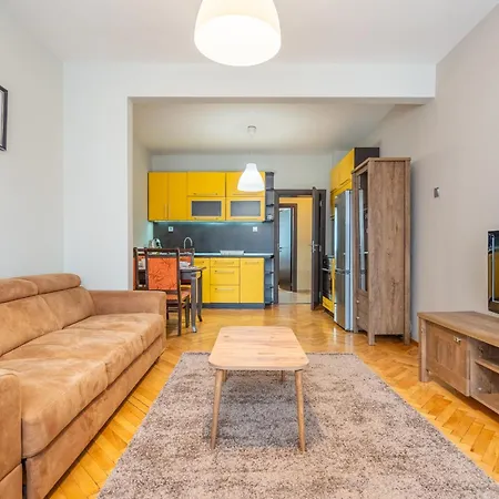 The Right Choice 10 Apartment *
