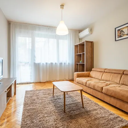 The Right Choice 10 Apartment *